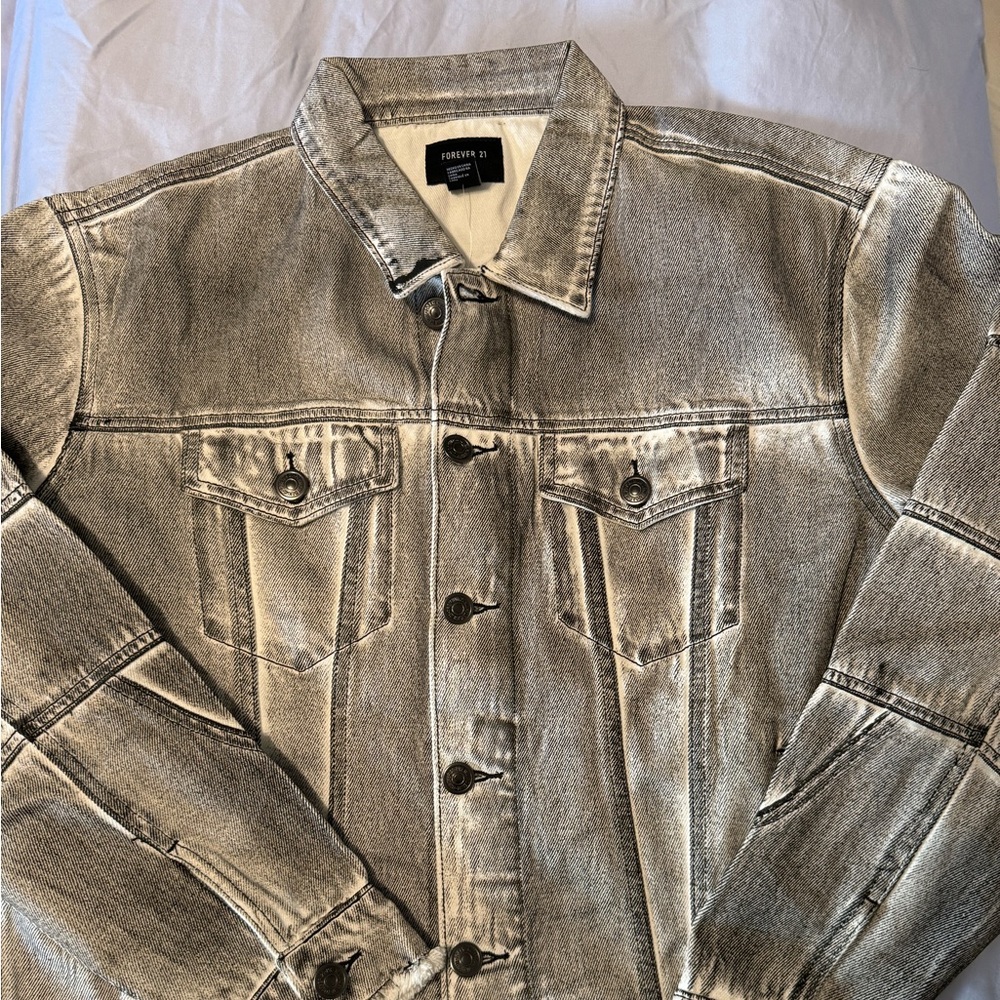 Forever 21 men’s denim moto jacket size medium BRAND NEW